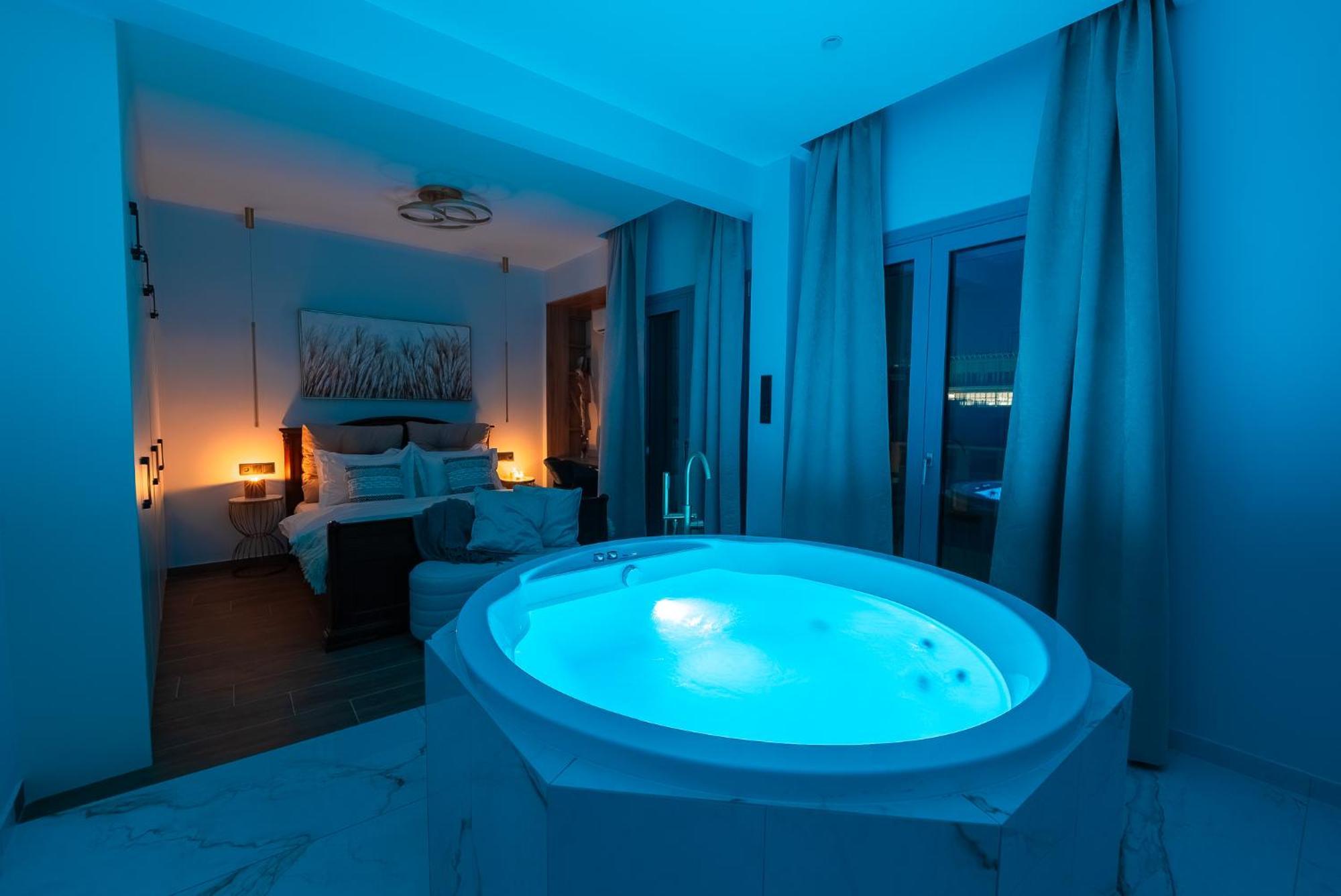 Apartment Luxury 4bdrm Penthouse With Jacuzzi Near Acropolis