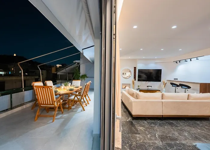 Luxury 4Bdrm Penthouse With Jacuzzi Near Acropolis