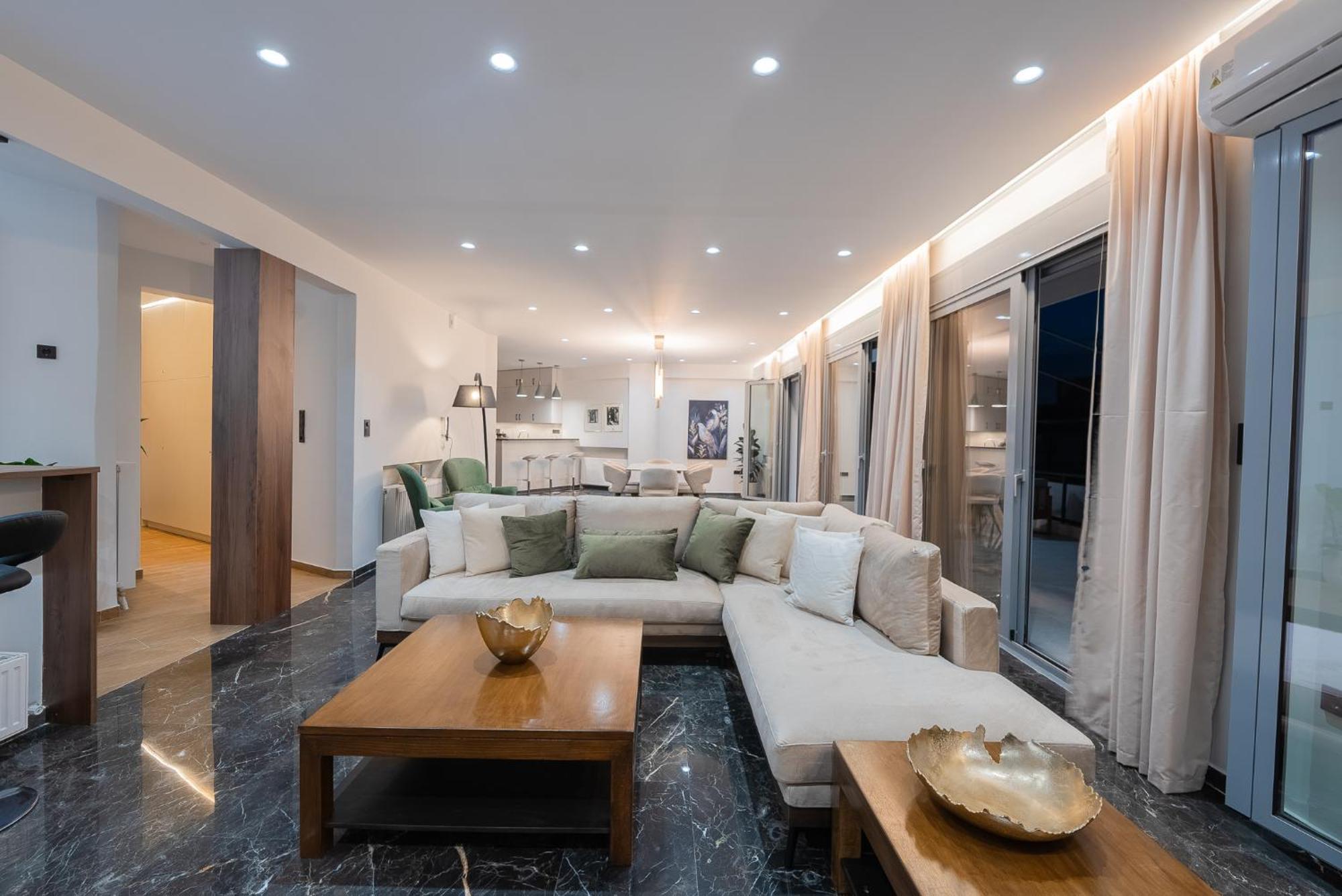 Luxury 4bdrm Penthouse With Jacuzzi Near Acropolis Apartment Athen
