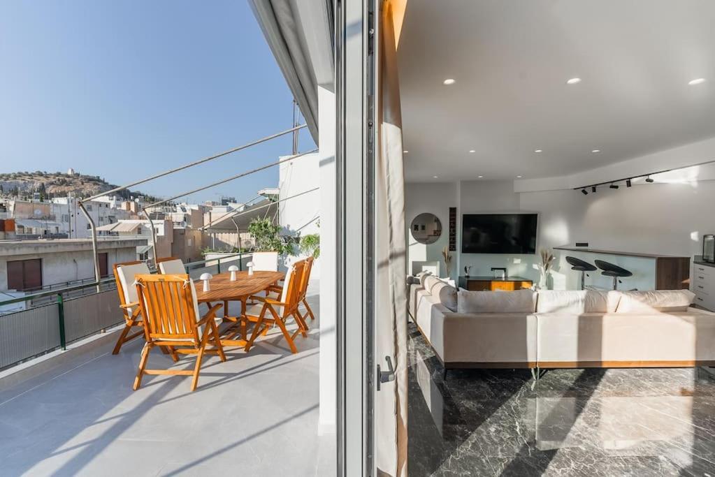 Luxury 4bdrm Penthouse With Jacuzzi Near Acropolis Athen