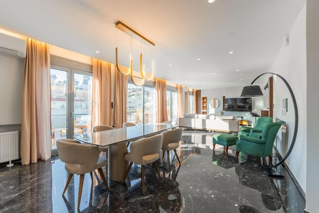 Luxury 4bdrm Penthouse With Jacuzzi Near Acropolis Athen