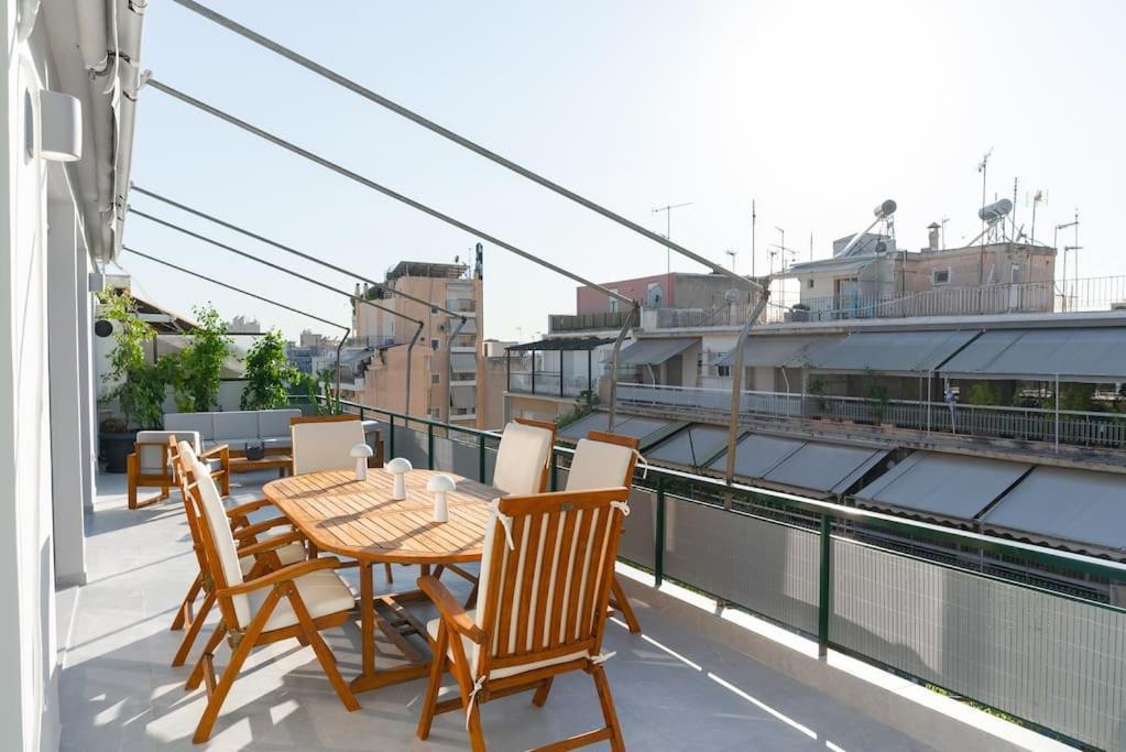 Apartment Luxury 4bdrm Penthouse With Jacuzzi Near Acropolis Athen